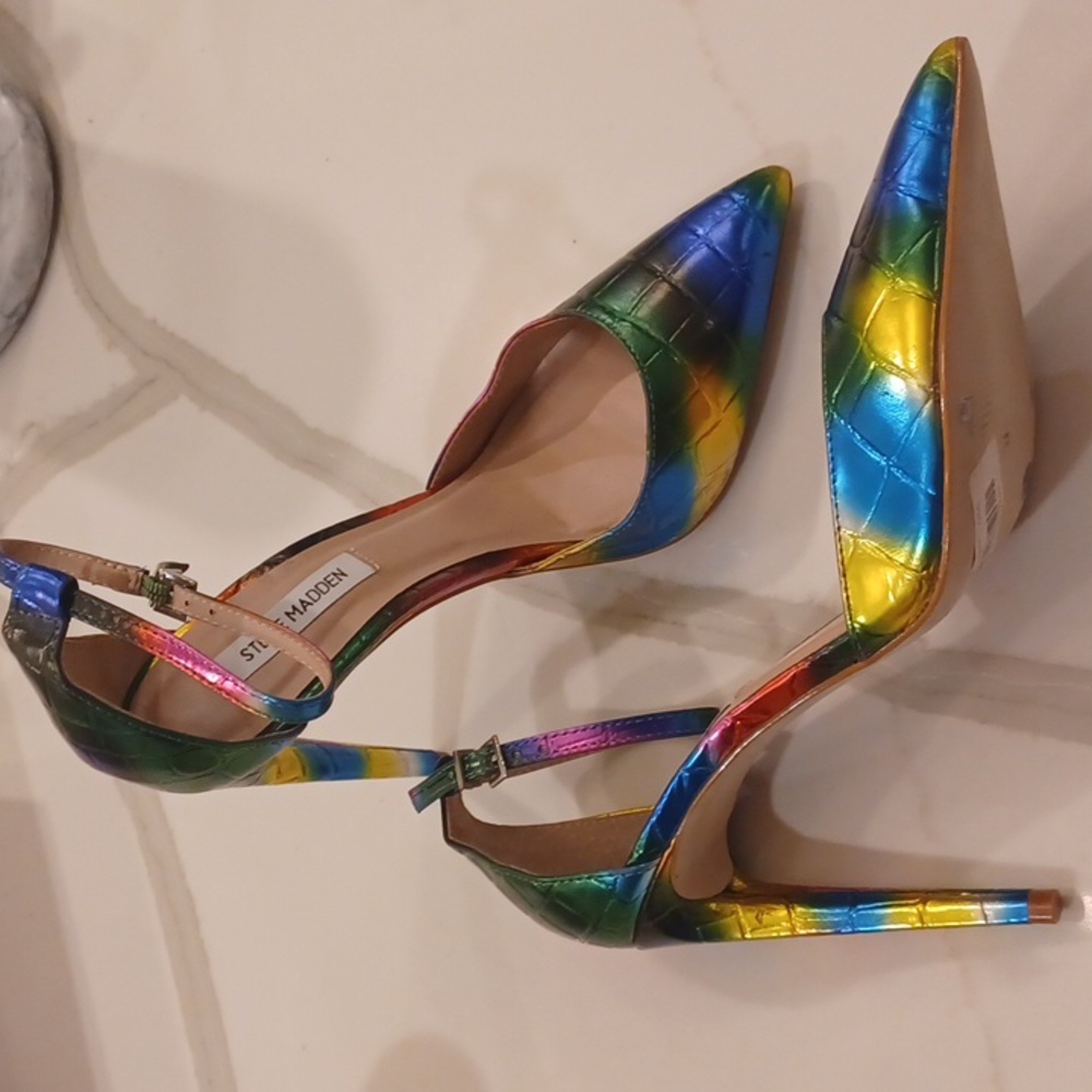 Steve Madden Alisha-R Metallic Rainbow LGBT Pump High Heel W/flaw PRIDE SZ 9